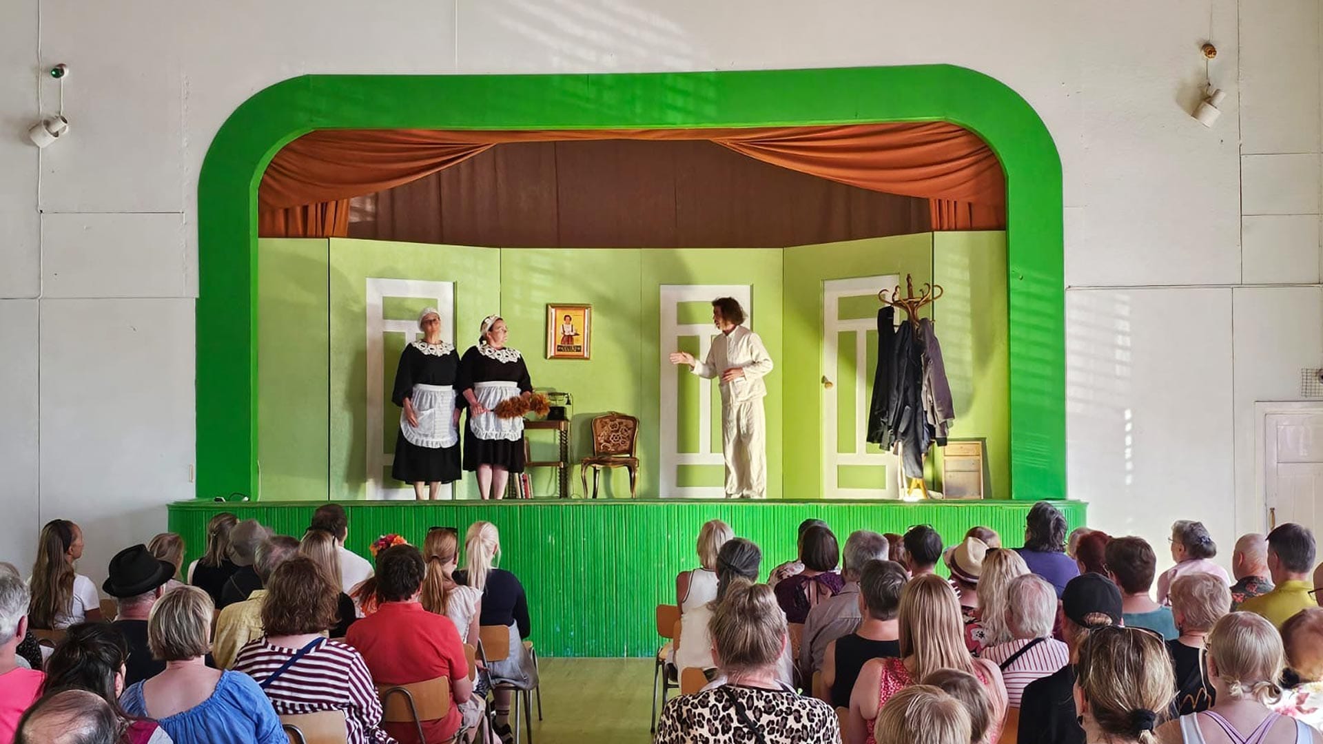 Paikallisia mahdollistajia: Sinetän kyläteatteri tuo teatterin lähelle ihmisiä Lapissa thumbnail